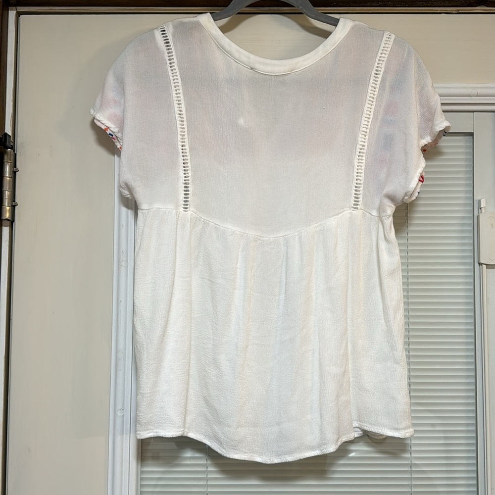 Savanna Jane White Embroidered Top medium - Picture 4 of 4